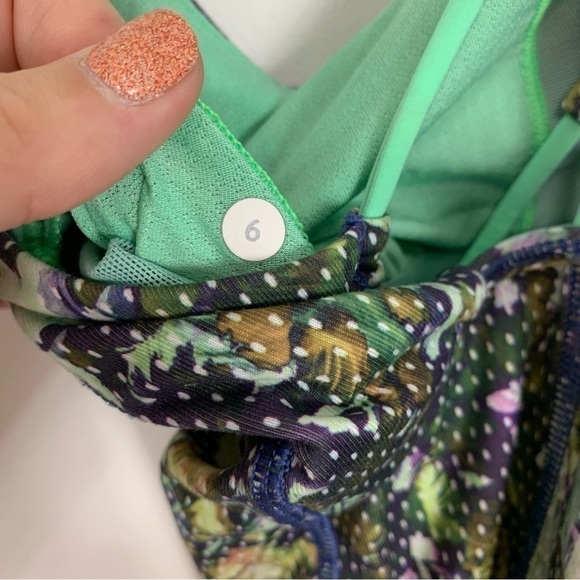 Lululemon Dancing Warrior Tank Floral Sport Pistachio Size 6 - Picture 3 of 11
